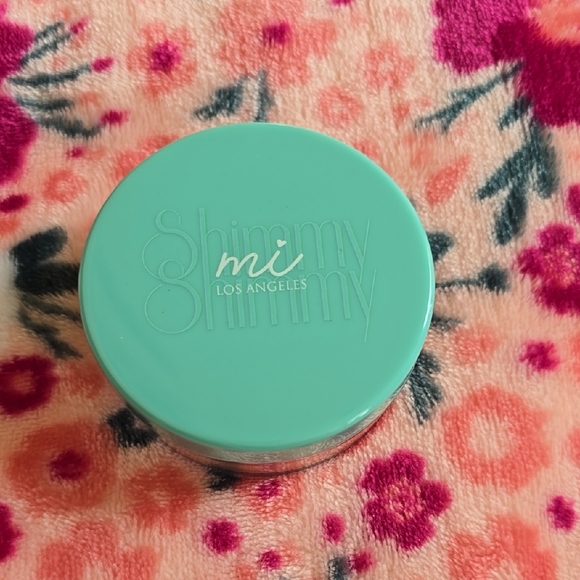 mi Los Angeles Other - Mi Los Angeles Shimmy Shimmy Rose Gold Loose Highlighter